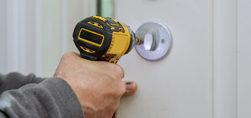 Street Locksmith For Smart Lock Repair in Alpine, CA